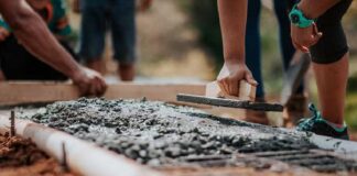 How to Choose Concrete Contractors in Tampa, FL