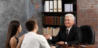 5 Situations When Hiring An Employment Lawyer Is Essential